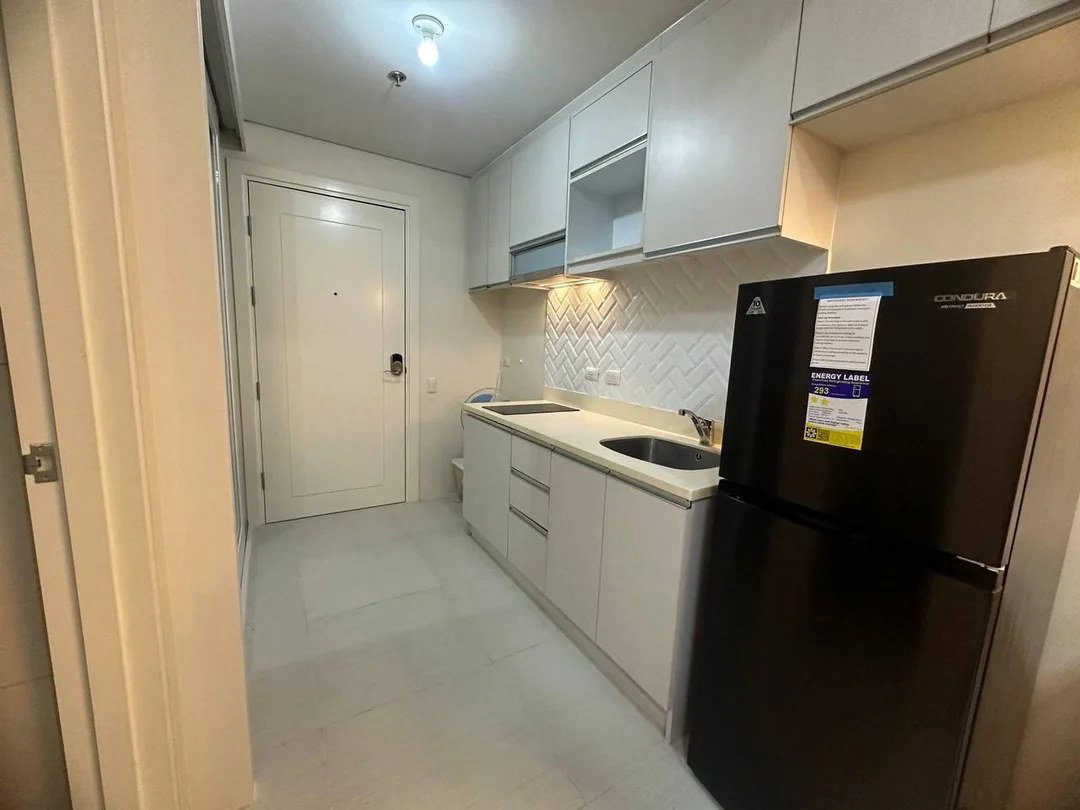 Twin Oaks Place East Tower condo in Mandaluyong — photo 7