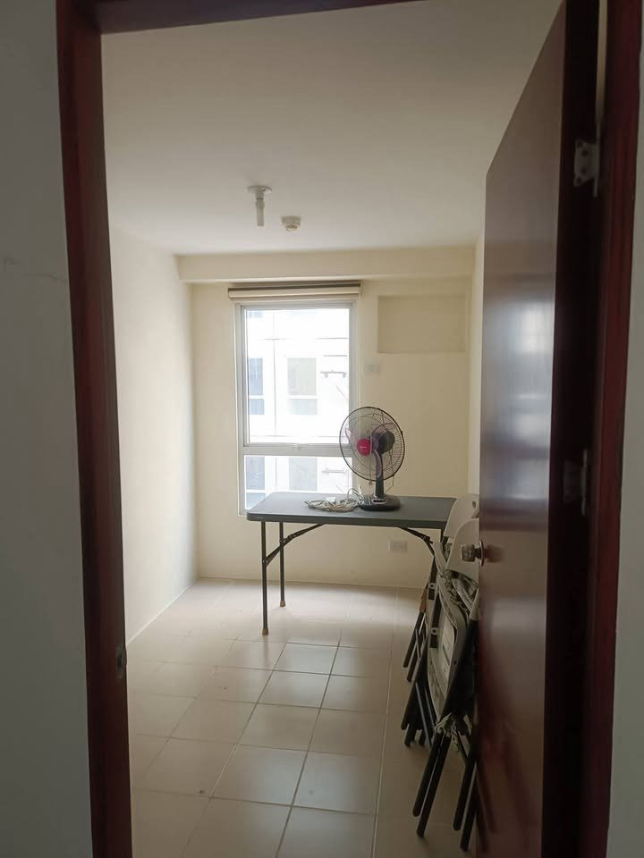 Urban Deca Homes Manila condo in Manila — photo 5