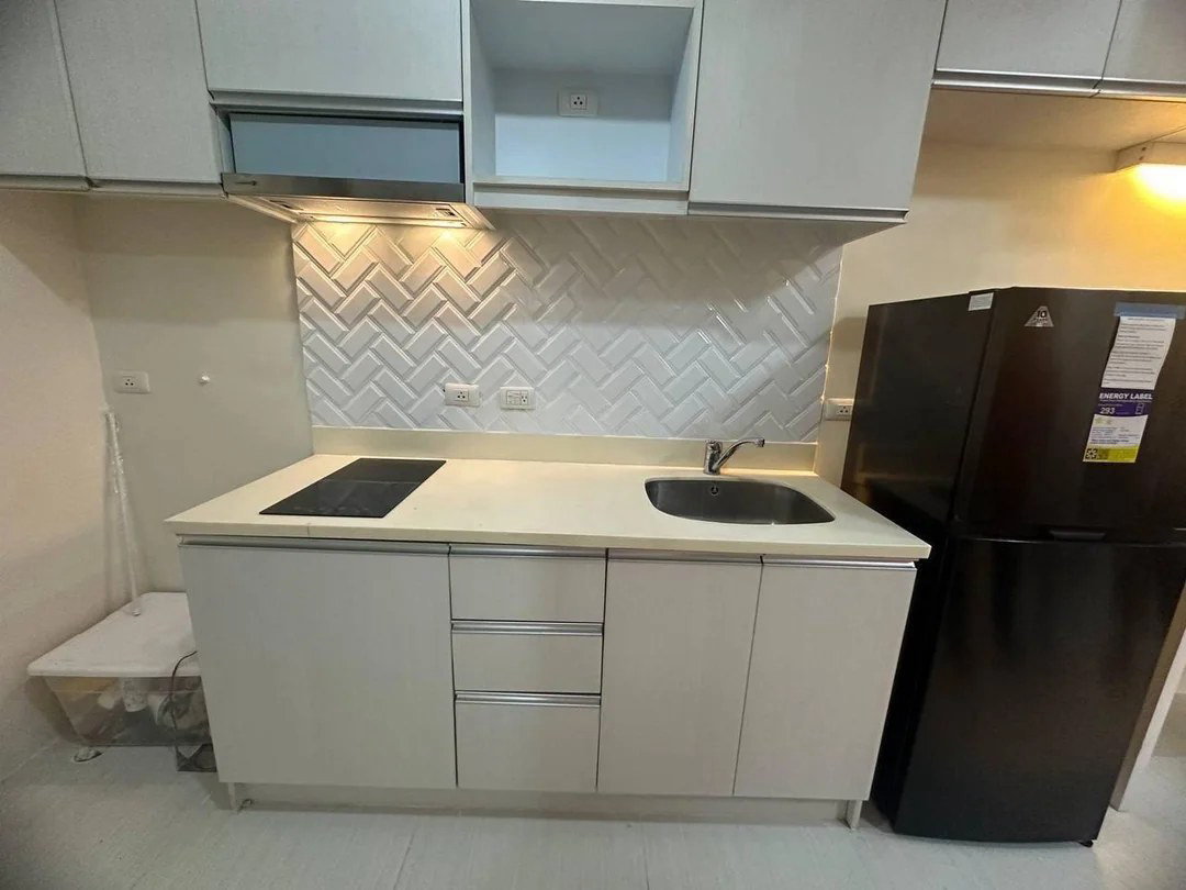 Twin Oaks Place East Tower condo in Mandaluyong — photo 6