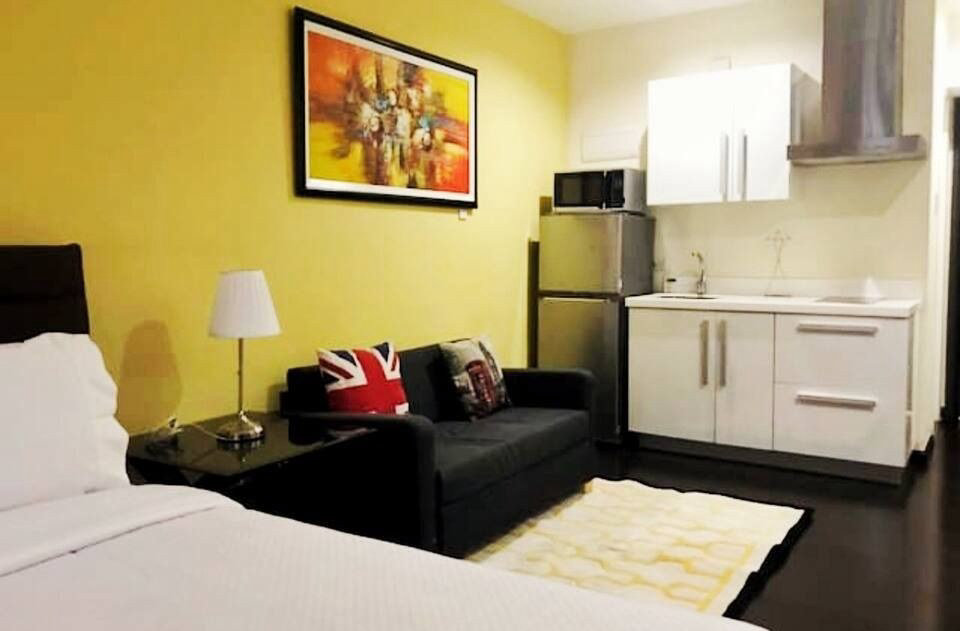 The Knightsbridge Residences condo in Makati — photo 2
