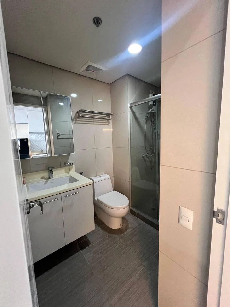 Twin Oaks Place East Tower condo in Mandaluyong — photo 9