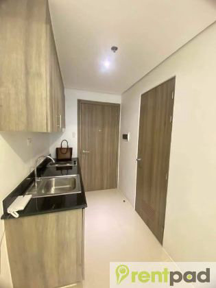 Fame Residences condo in Mandaluyong — photo 3