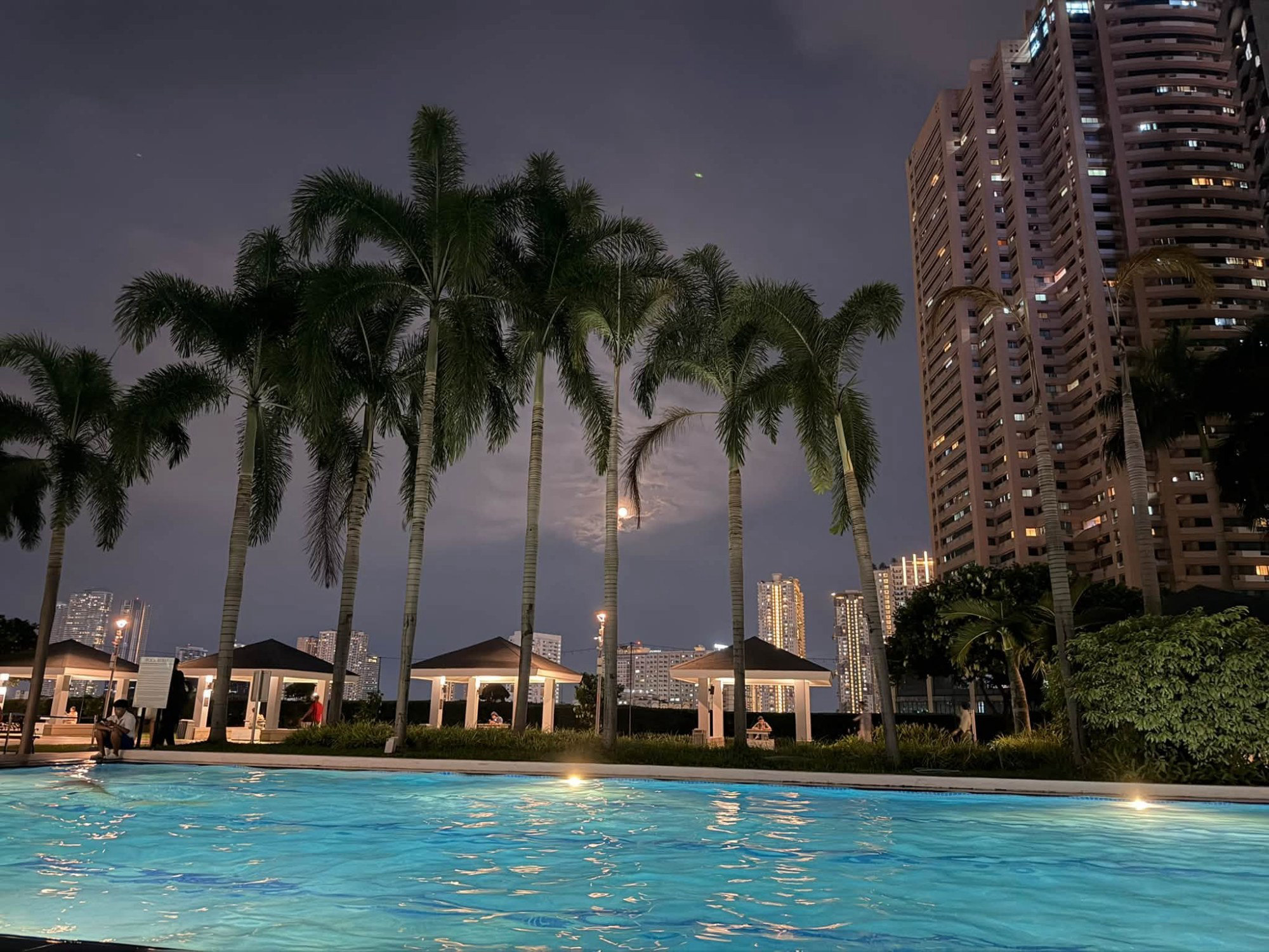 Light Residences 1BR Furnished
