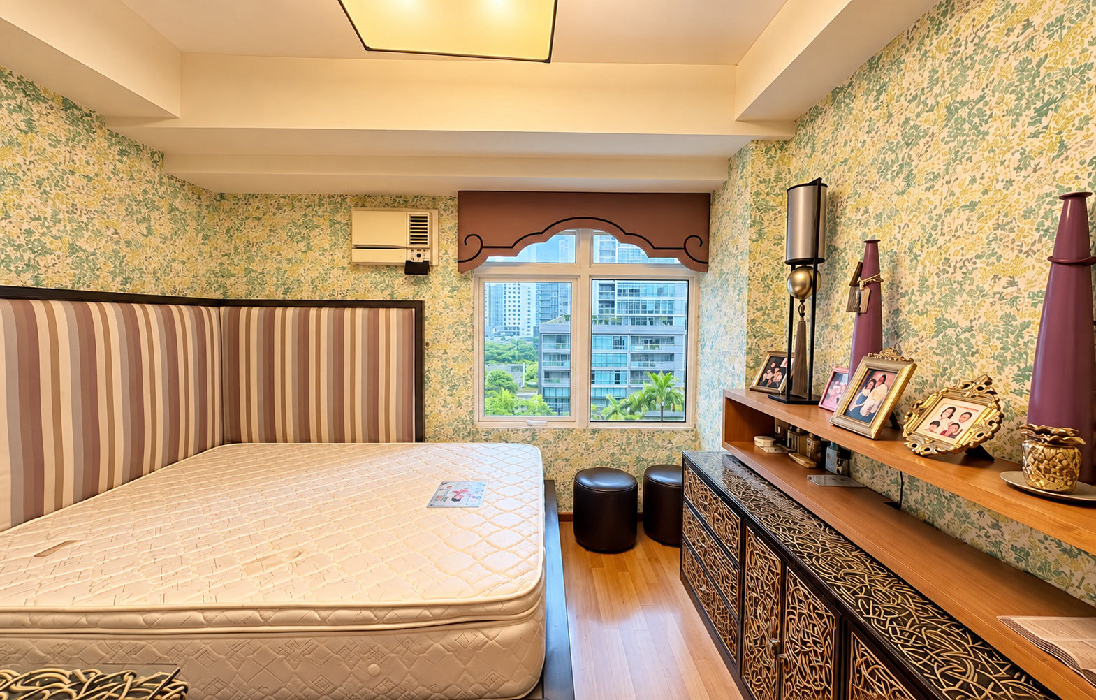 Two Serendra Encino (Mid Rise) condo in BGC — photo 9